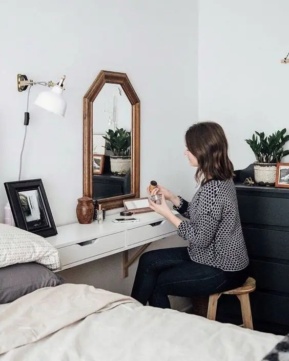 5 Ways to deal with visual clutter nightstand that doubles as a desk
