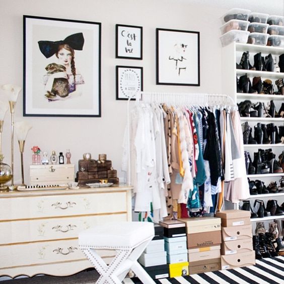 closet wall with shoe shelf