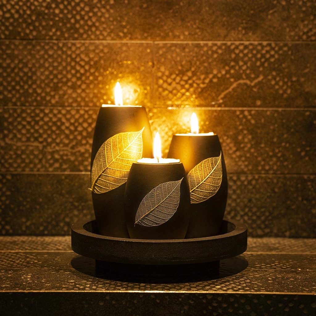 rule of three when decorating with accessories
