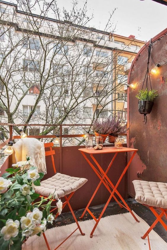 small Parisian balcony bistro set
