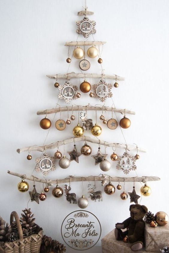 driftwood wall christmas tree