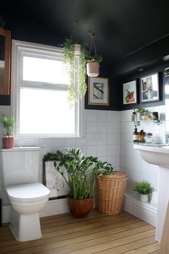 Dark Paint In A Small Bathroom? Here's What You Need To Know.