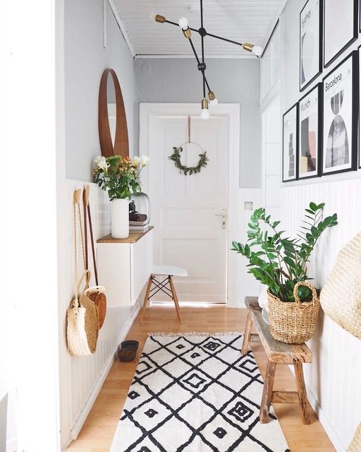 10 Bright & Airy Entryway Ideas For Small Apartments